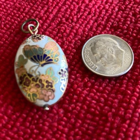 VINTAGE Chinese WHITE w/ gold OVAL Flower & BUTTERFLY CLOISSONE PENDANT * - Picture 7 of 7
